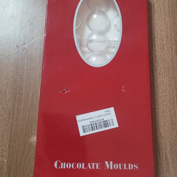 New in box chocolate moulds small rounds candy making - Picture 2 of 3